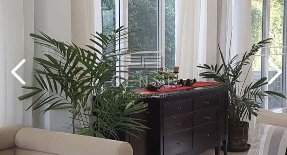 For rent 3 bedrooms house in Huai Khwang, Bangkok