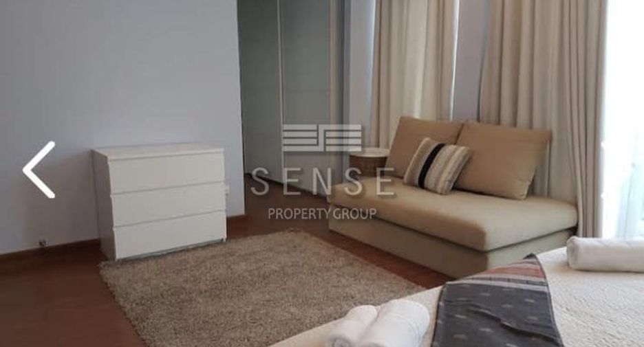 For rent 3 bedrooms house in Huai Khwang, Bangkok