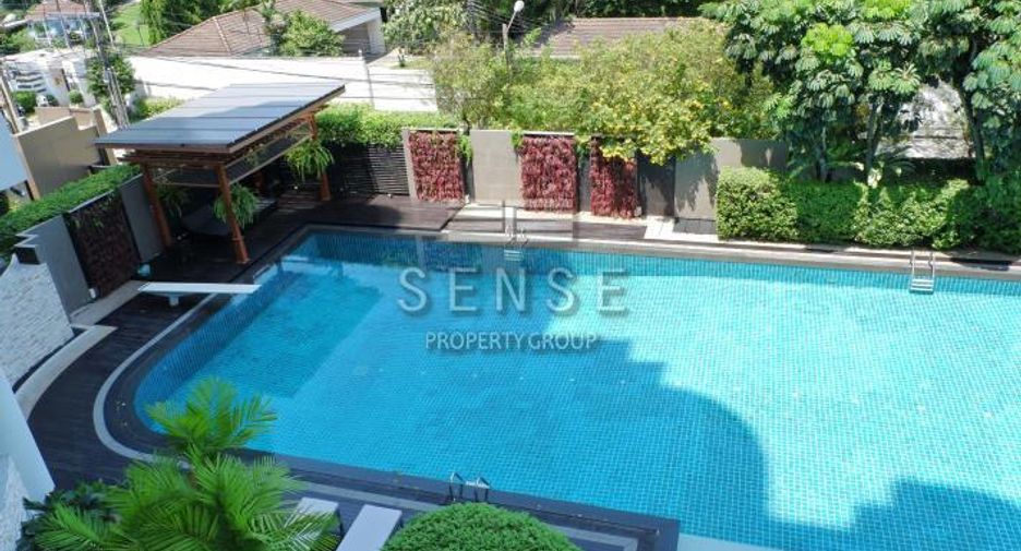 For rent 5 bedrooms condo in Sathon, Bangkok