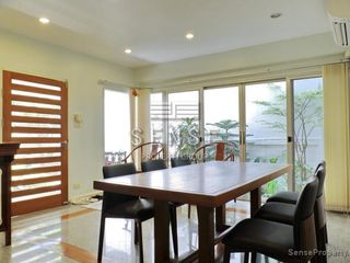 出租 4 卧室 独立屋 在 Khlong Toei, 曼谷