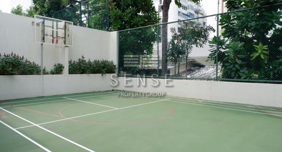 For rent 3 bedrooms condo in Pathum Wan, Bangkok