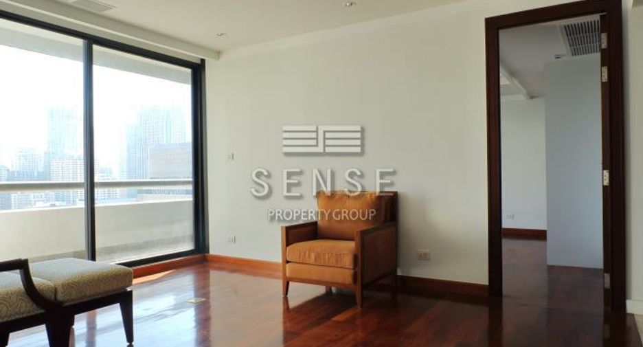 Wohnung zur Miete mit 4 Zimmer in Pathum Wan, Bangkok