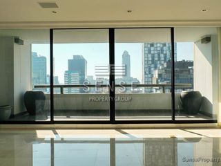 Condo en alquiler de 4 habitaciones en Pathum Wan, Bangkok
