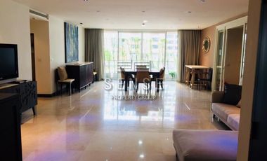 For rent 3 bedrooms condo in Phaya Thai, Bangkok