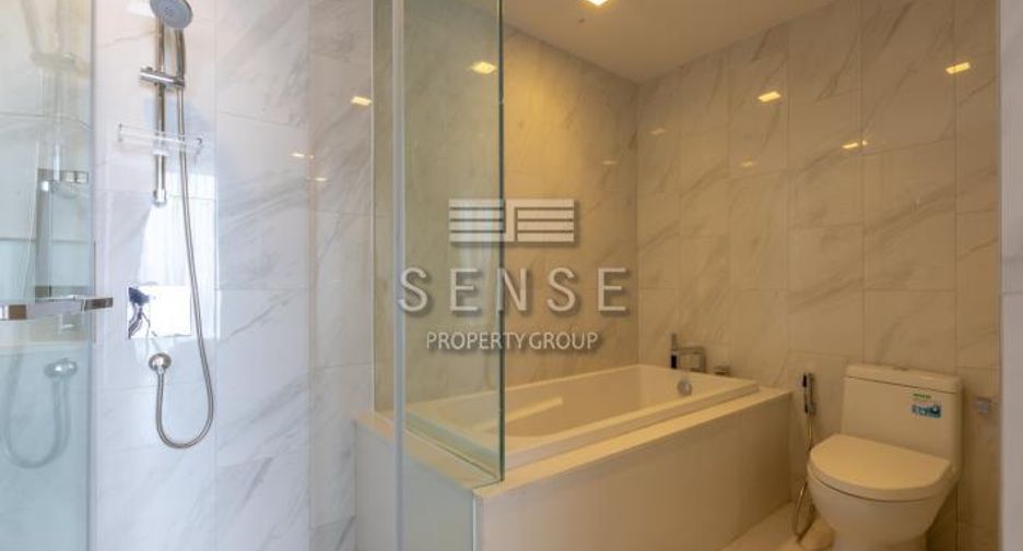 For rent 3 bedrooms condo in Watthana, Bangkok