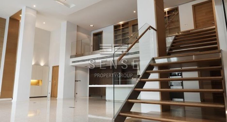 For sale 4 bedrooms condo in Khlong Toei, Bangkok