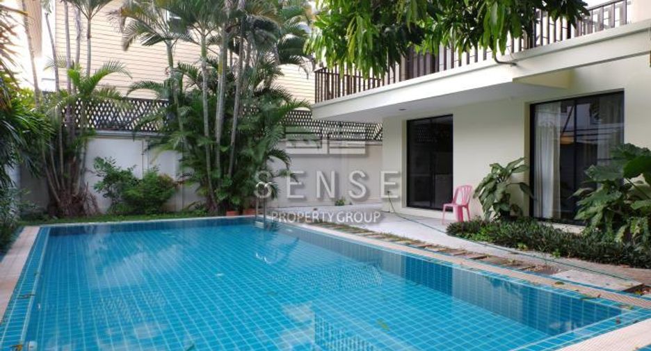 Casa en alquiler de 3 habitaciones en Watthana, Bangkok