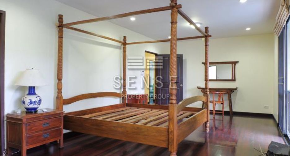 Casa en alquiler de 3 habitaciones en Watthana, Bangkok