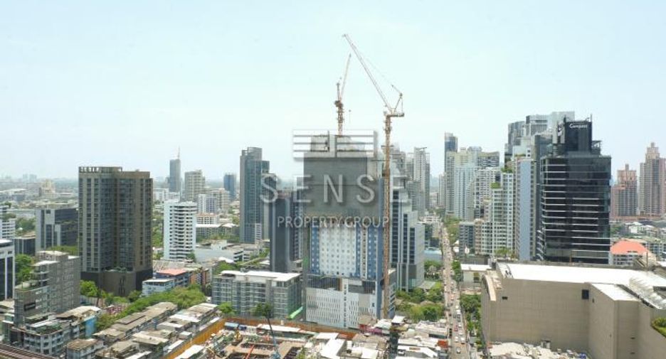 Condo en venta de 3 habitaciones en Khlong Toei, Bangkok