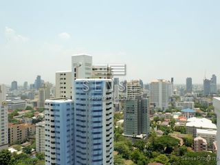 For sale 3 bedrooms condo in Khlong Toei, Bangkok