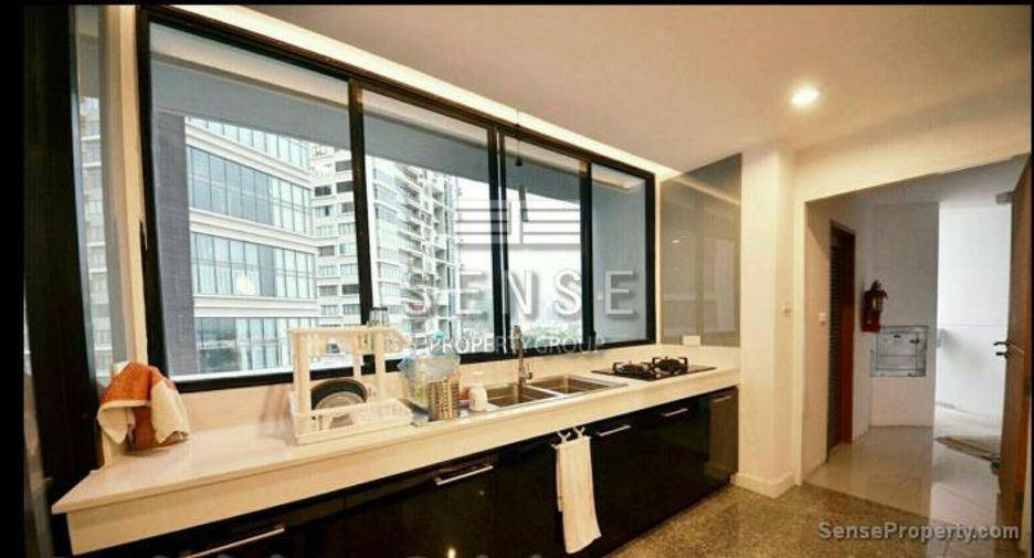 Wohnung zur Miete mit 4 Zimmer in Khlong Toei, Bangkok