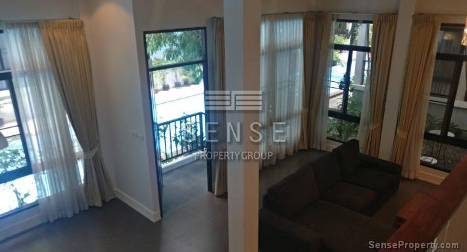 For rent 4 bedrooms house in Khlong Toei, Bangkok