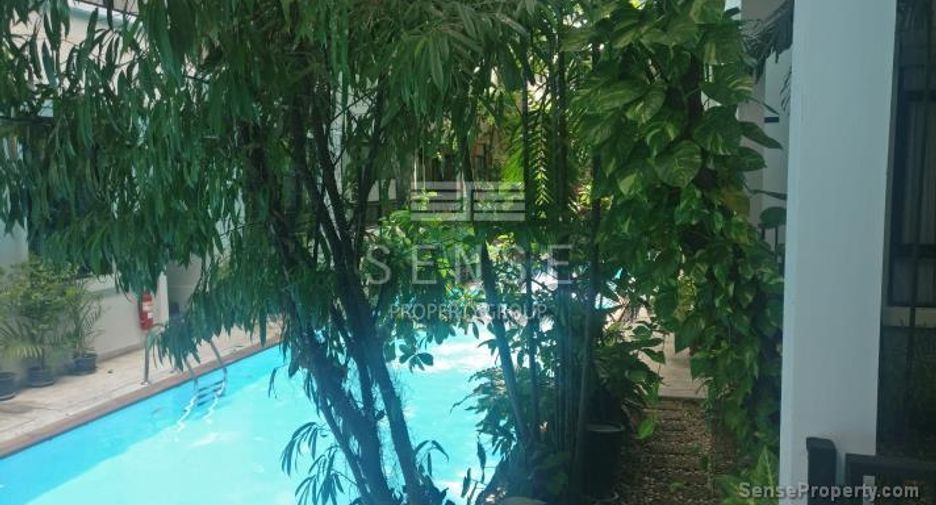 For rent 4 bedrooms house in Khlong Toei, Bangkok