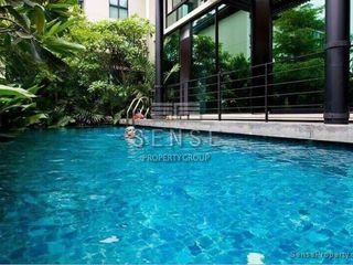 For rent 4 bedrooms house in Watthana, Bangkok