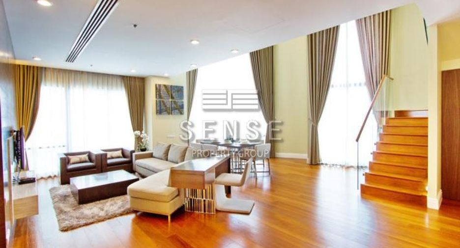 For rent 3 bedrooms condo in Khlong Toei, Bangkok