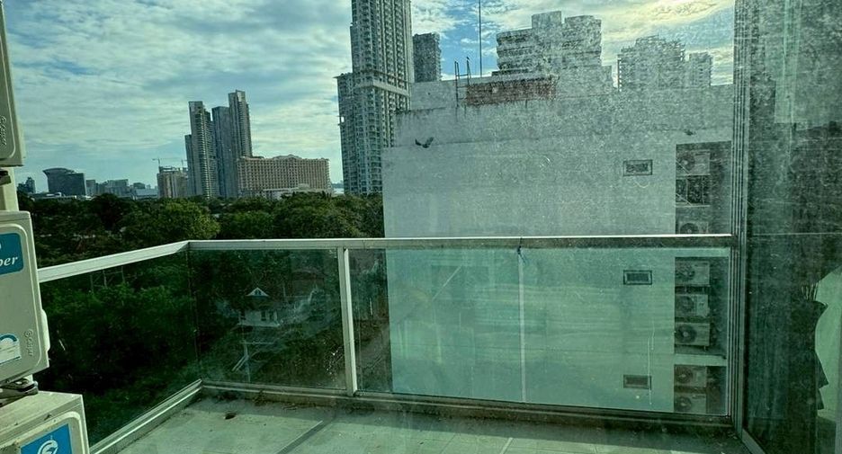 For sale 3 bedrooms condo in North Pattaya, Pattaya