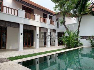 ให้เช่า 5 ห้องนอน บ้านเดี่ยว ใน วัฒนา, กรุงเทพฯ