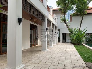 ให้เช่า 5 ห้องนอน บ้านเดี่ยว ใน วัฒนา, กรุงเทพฯ