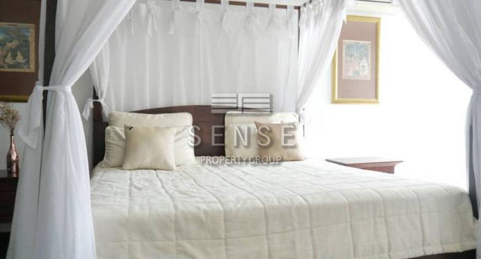 For rent 3 bedrooms house in Khlong Toei, Bangkok