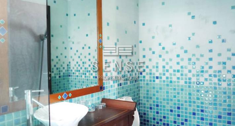 For rent 3 bedrooms house in Khlong Toei, Bangkok