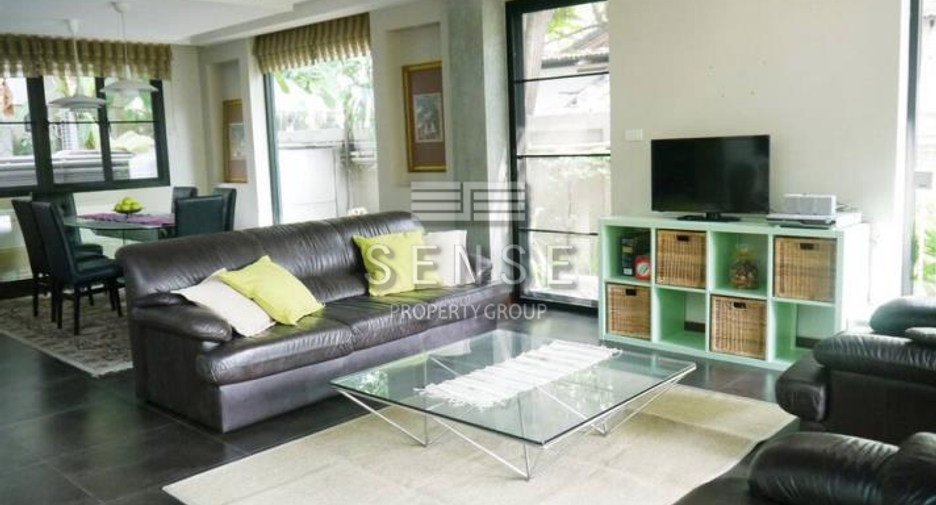 For rent 3 bedrooms house in Khlong Toei, Bangkok