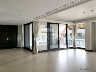 For rent 4 bedrooms condo in Watthana, Bangkok