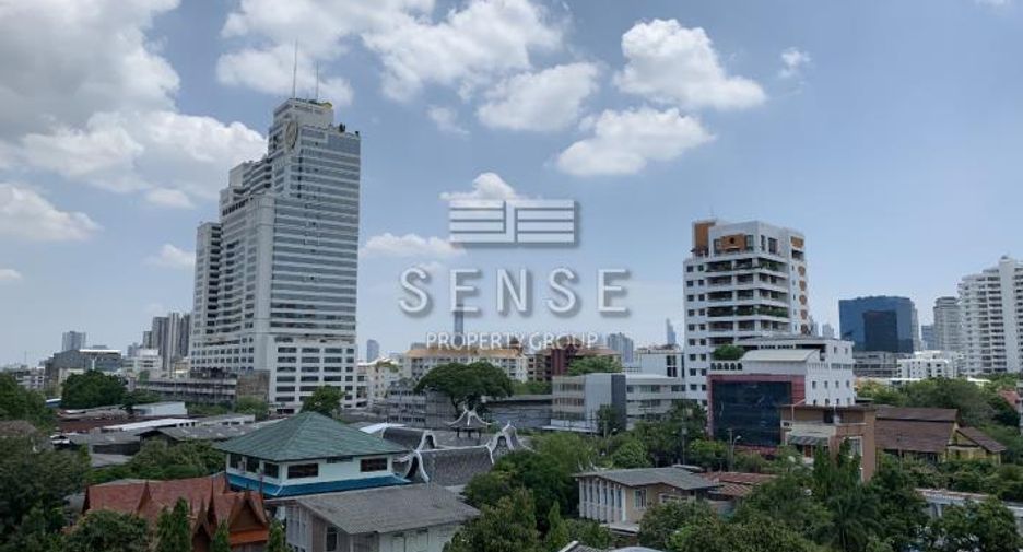For rent 4 bedrooms condo in Yan Nawa, Bangkok