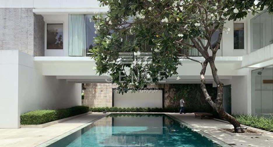 Casa en alquiler de 4 habitaciones en Pak Kret, Nonthaburi