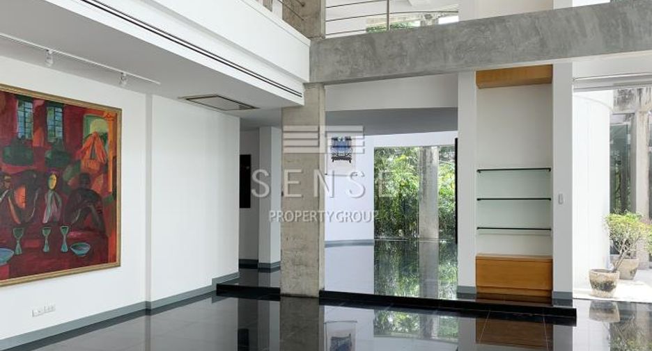Casa en alquiler de 4 habitaciones en Pak Kret, Nonthaburi