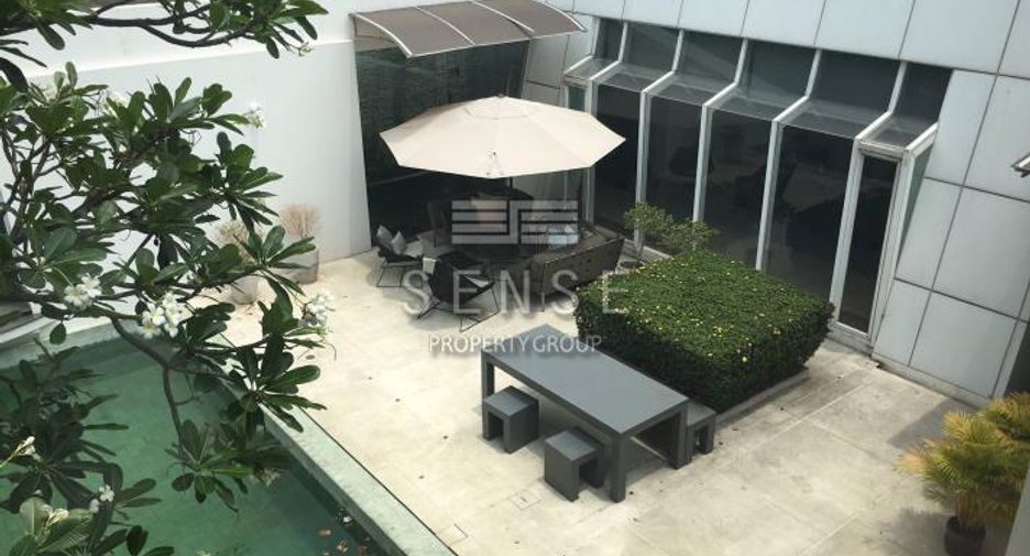 Casa en alquiler de 4 habitaciones en Pak Kret, Nonthaburi