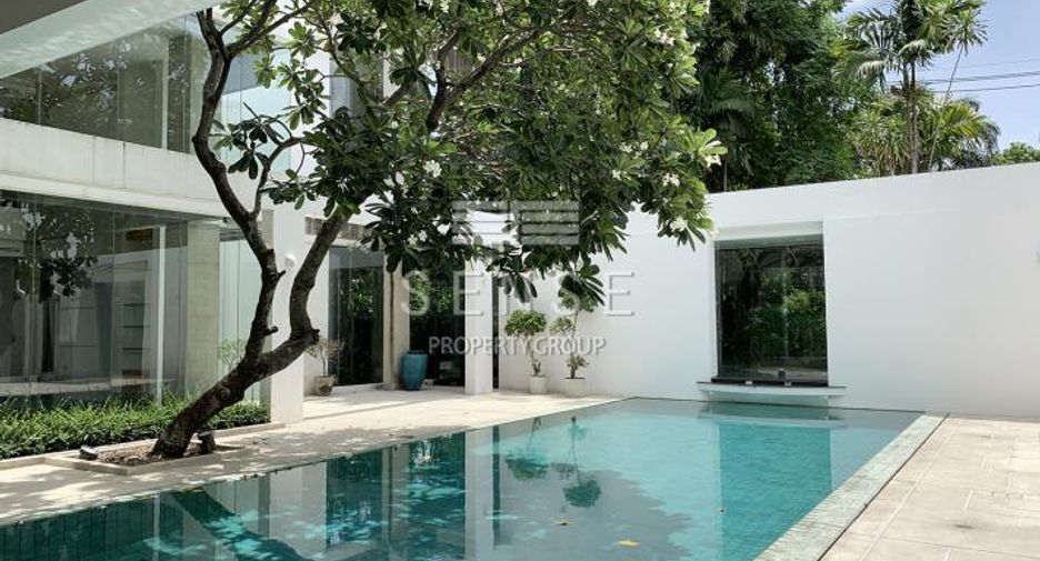 Casa en alquiler de 4 habitaciones en Pak Kret, Nonthaburi