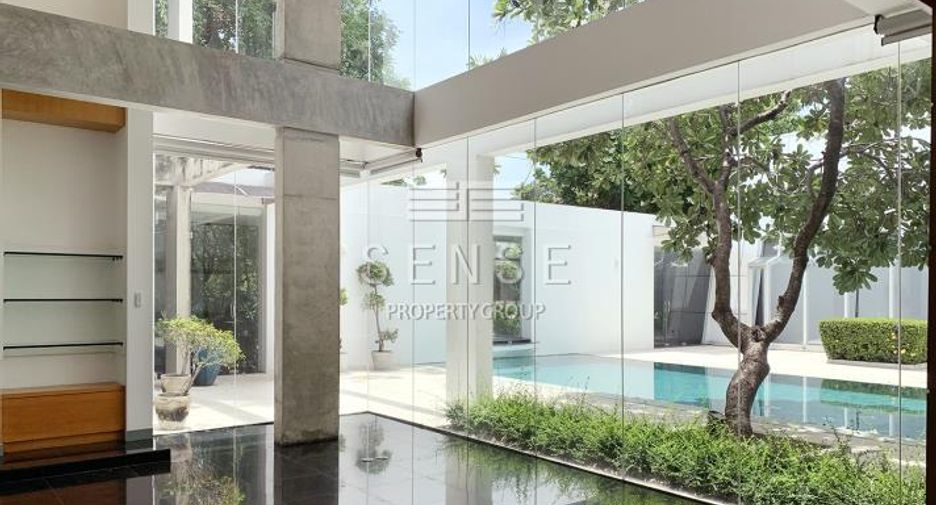 Casa en alquiler de 4 habitaciones en Pak Kret, Nonthaburi
