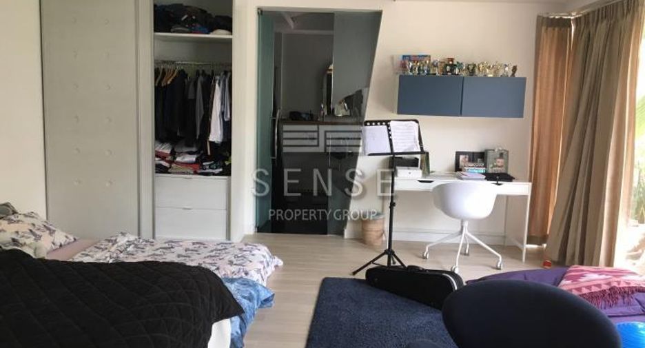 Casa en alquiler de 4 habitaciones en Pak Kret, Nonthaburi