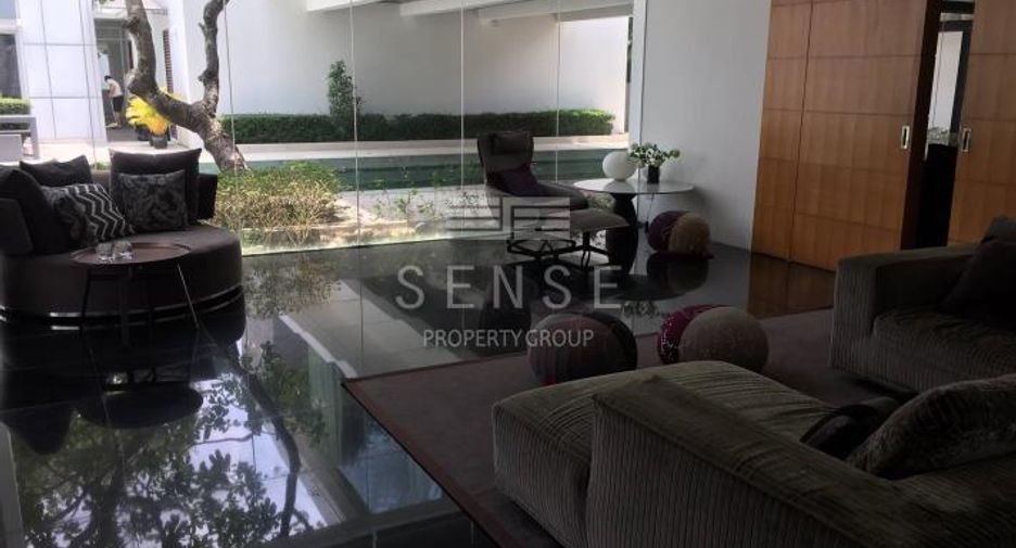 Casa en alquiler de 4 habitaciones en Pak Kret, Nonthaburi