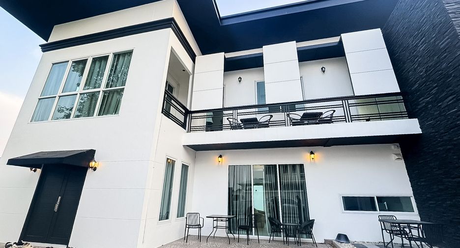 Haus zur Miete mit 4 Zimmer in Bang Lamung, Chonburi