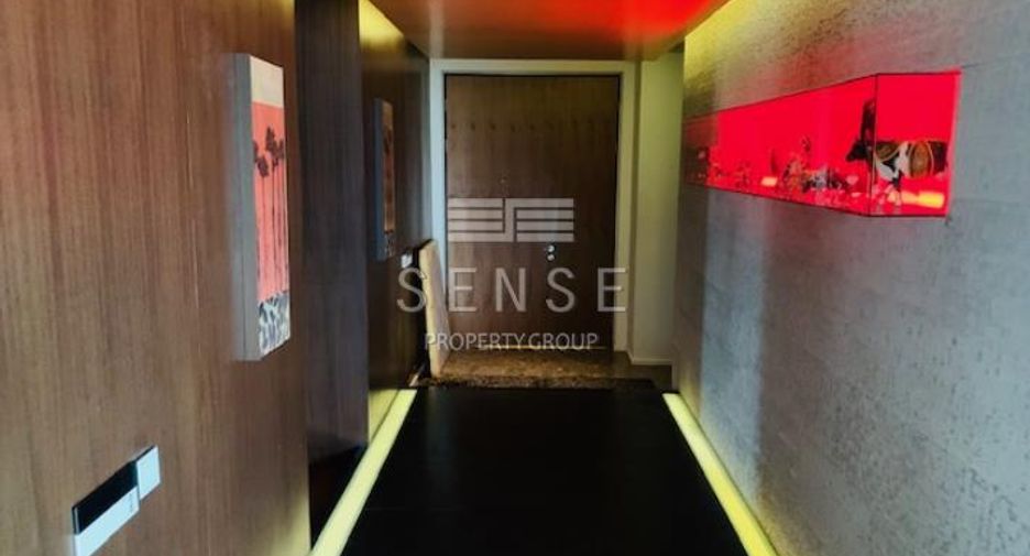For sale 3 bedrooms condo in Khlong Toei, Bangkok