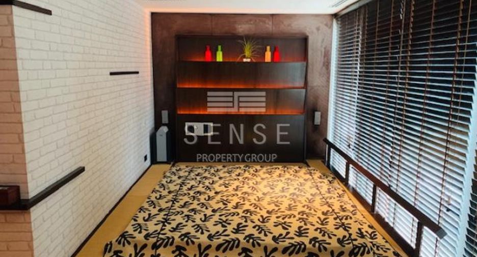 For sale 3 bedrooms condo in Khlong Toei, Bangkok