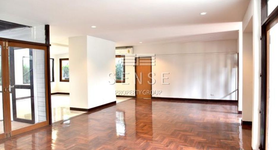 ให้เช่า 3 ห้องนอน บ้านเดี่ยว ใน วัฒนา, กรุงเทพฯ