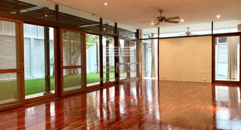 ให้เช่า 3 ห้องนอน บ้านเดี่ยว ใน วัฒนา, กรุงเทพฯ