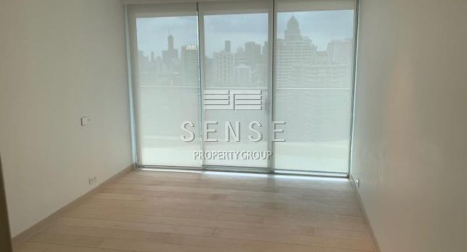 For rent 4 bedrooms condo in Khlong Toei, Bangkok