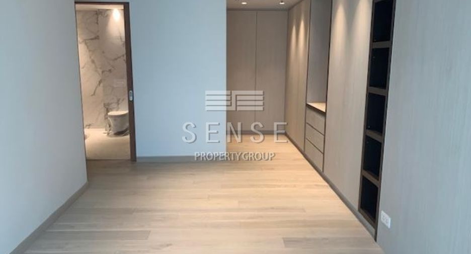 For rent 4 bedrooms condo in Khlong Toei, Bangkok