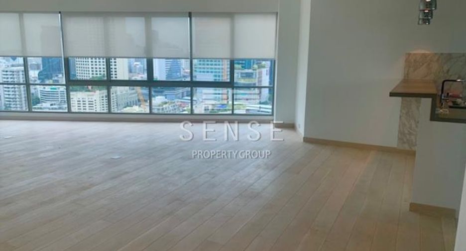For rent 4 bedrooms condo in Khlong Toei, Bangkok