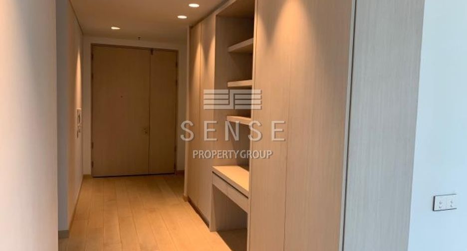 For rent 4 bedrooms condo in Khlong Toei, Bangkok