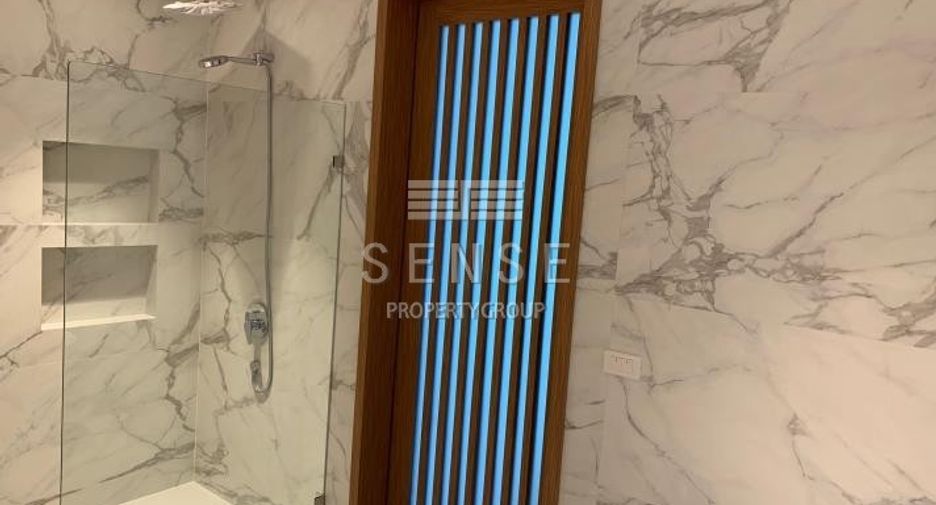 For rent 4 bedrooms condo in Khlong Toei, Bangkok