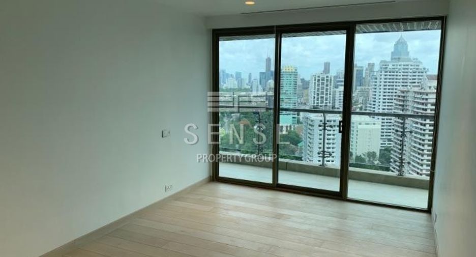 For rent 4 bedrooms condo in Khlong Toei, Bangkok