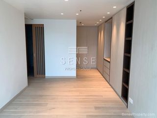 For rent 4 bedrooms condo in Khlong Toei, Bangkok