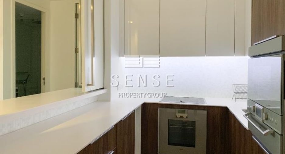 For rent 2 bedrooms condo in Pathum Wan, Bangkok