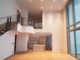 For rent 3 bedrooms condo in Khlong San, Bangkok