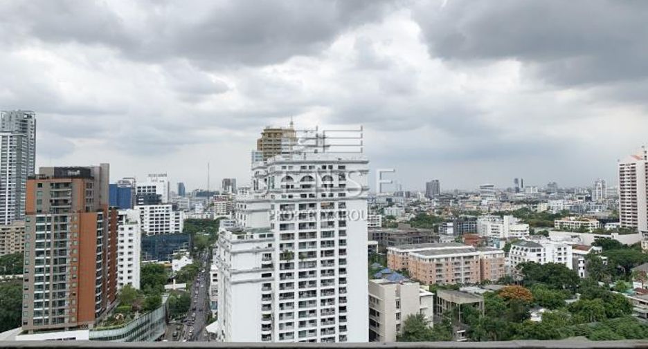 For rent 3 bedrooms condo in Watthana, Bangkok