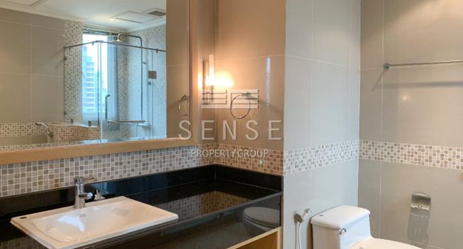 For rent 3 bedrooms condo in Watthana, Bangkok